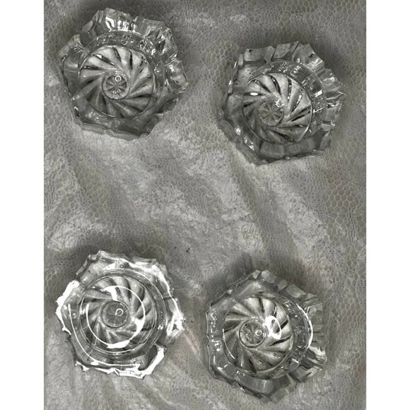 Salt Cellars /Tealight Holders Set of 4 Thick Clear Glass Wedding Shower Display - Picture 1 of 10